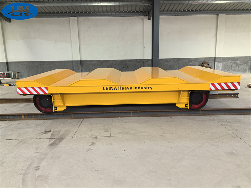 Тешка машина за руковање трансфер колица