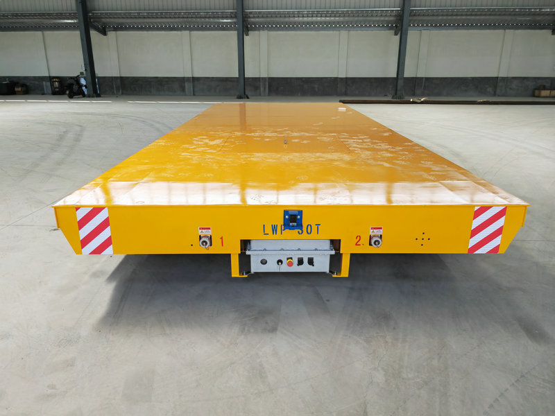 LWP Trackless Трансфер возило