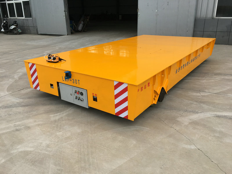 Тешки 30 тона вишенаменски трансфер трамвај