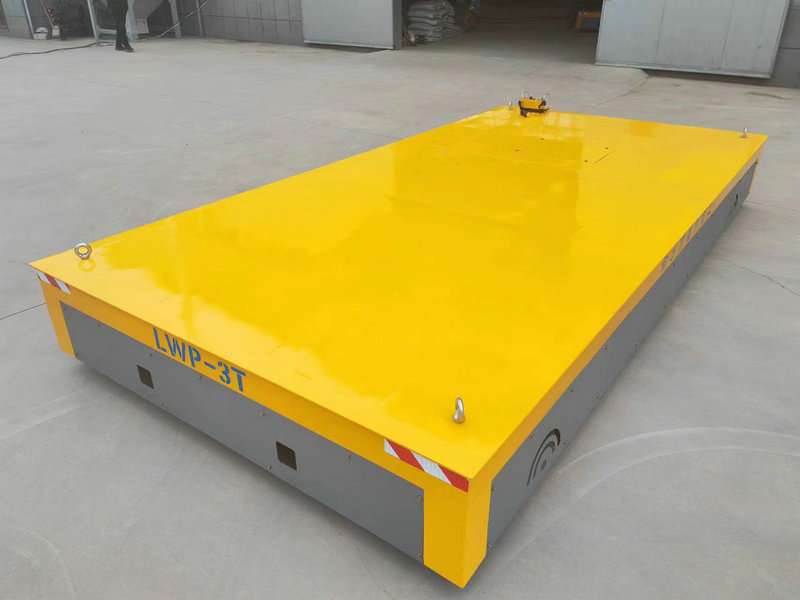 Тешка машина умире транспортни вагон