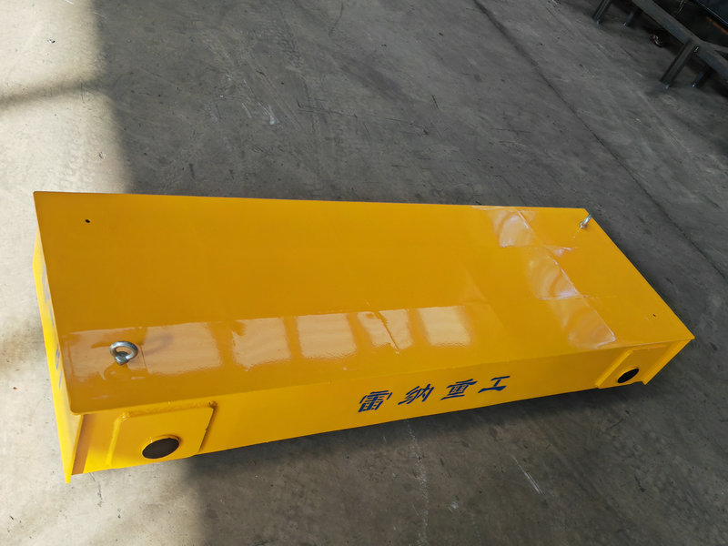 Немоћни железнички трансфер тролеј