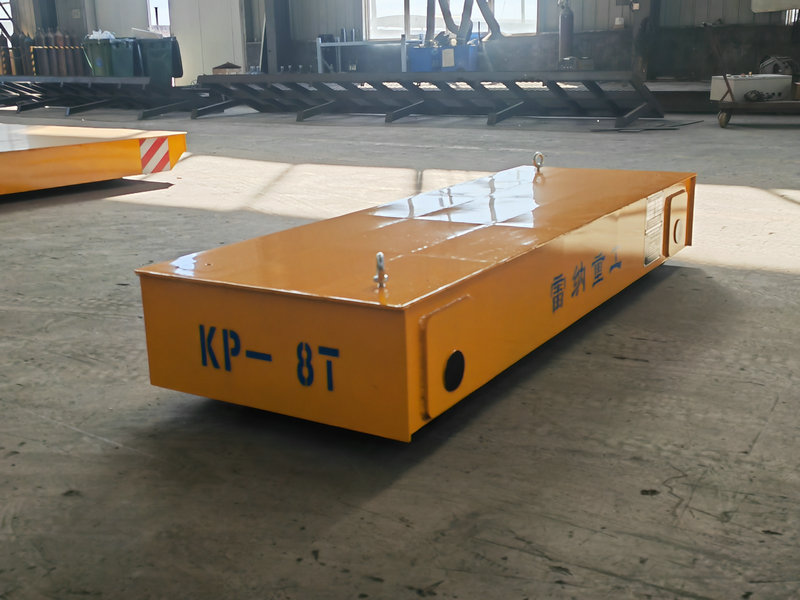 Немоћни железнички трансфер тролеј